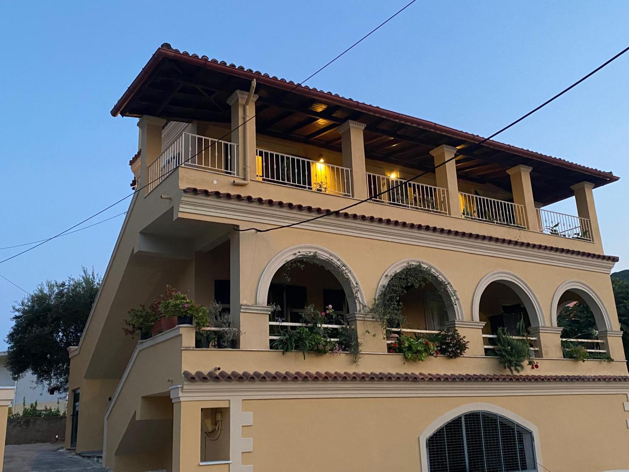 Alexandra'S Boutique House Villa Kato Garouna ภายนอก รูปภาพ